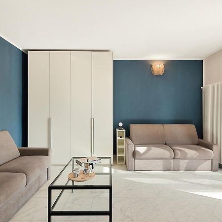 Splendido Monolocale Con Spazioso Giardino E Veranda A 500 Mt Dal Mare Марина ди Карара Екстериор снимка